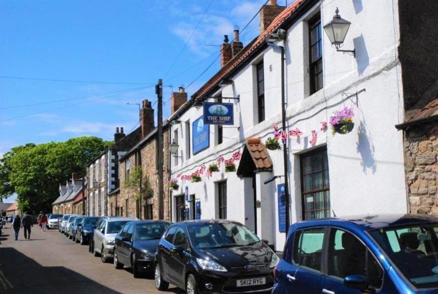 The Ship Inn Holy Island of Lindisfarne Exterior foto